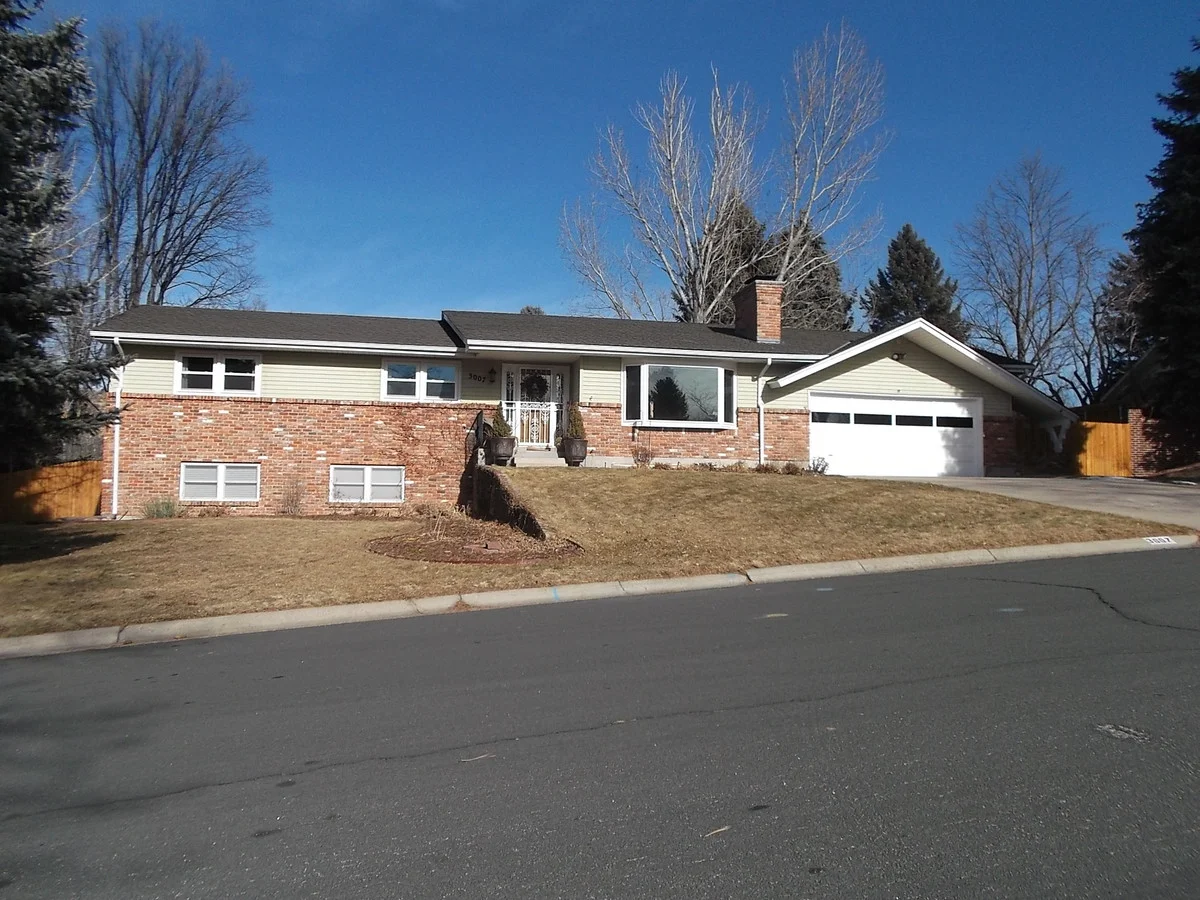 Property at 3007 Highland Dr, Colorado Springs, CO 80909