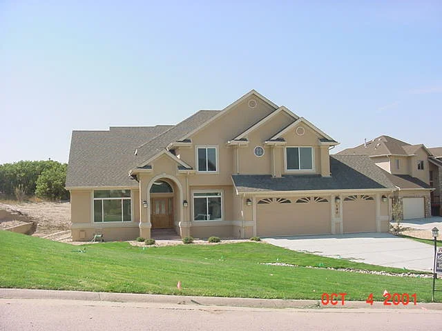 Property at 190 Satsuma Pl, Castle Rock, CO 80104