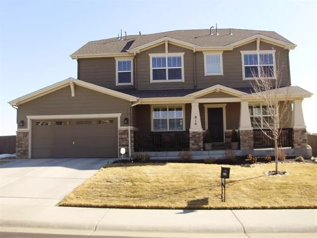 Property at 810 Kendrick Ct, Castle Rock, CO 80104