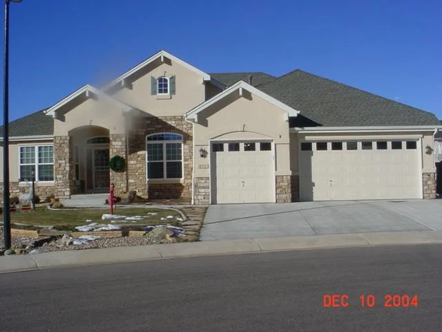 Property at 877 Foursome Dr, Castle Rock, CO 80104