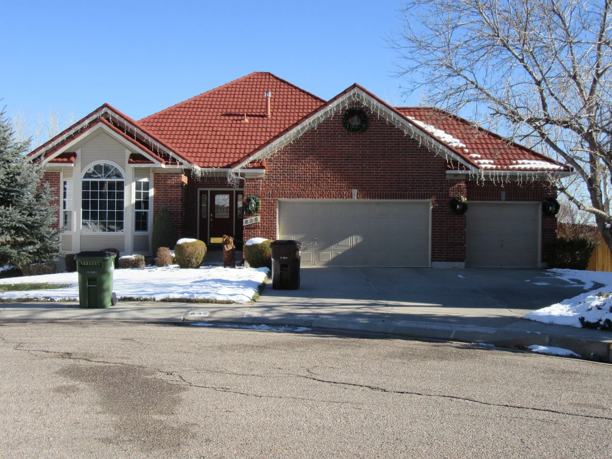 Property at 835 Lilacglen Ct, Colorado Springs, CO 80906