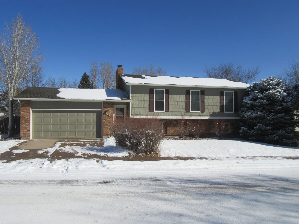 Property at 220 Saddlemountain Rd, Colorado Springs, CO 80919
