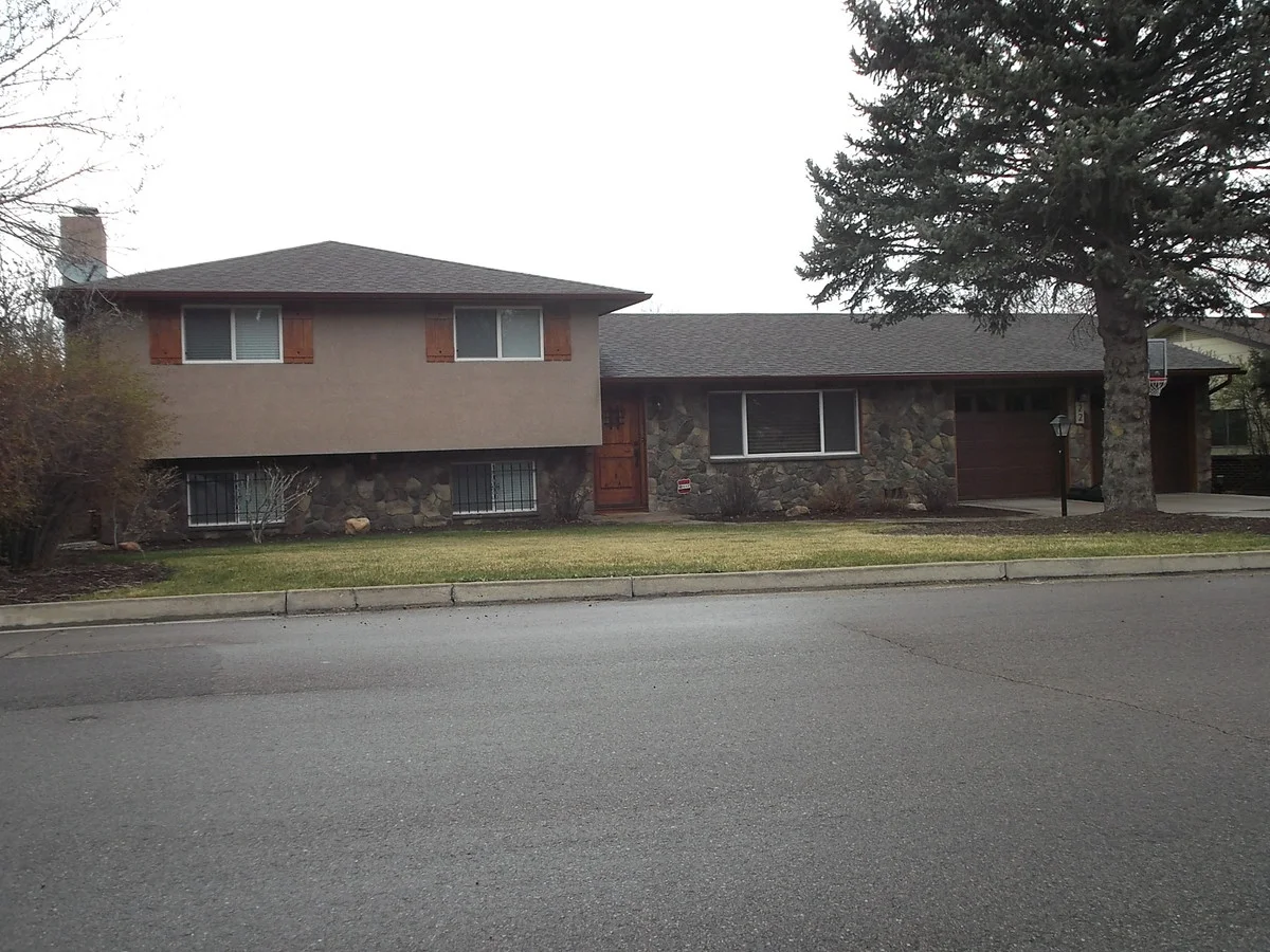 Property at 22 Newport Cir, Colorado Springs, CO 80906