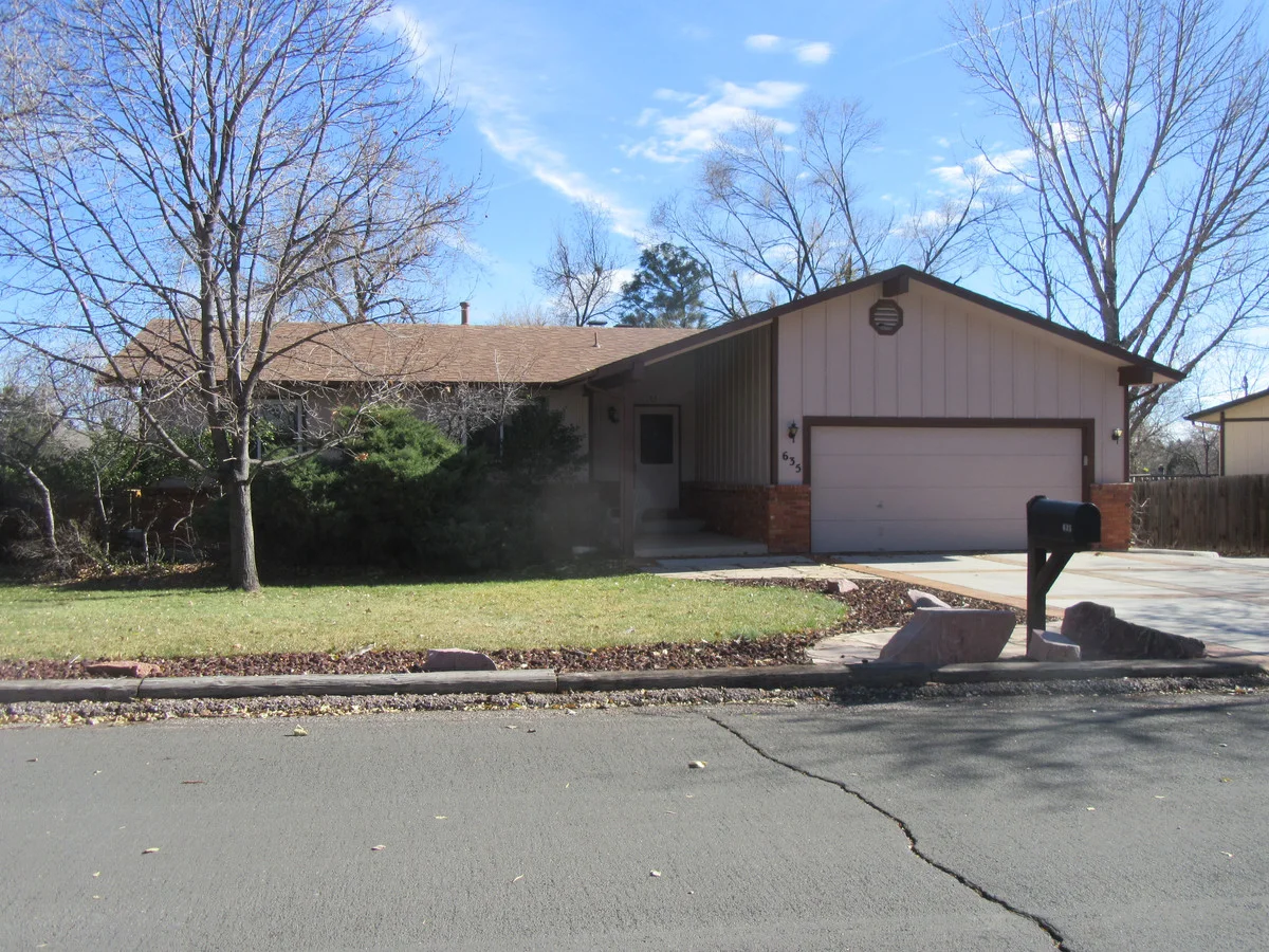 Property at 635 Pinon Dr, Colorado Springs, CO 80905